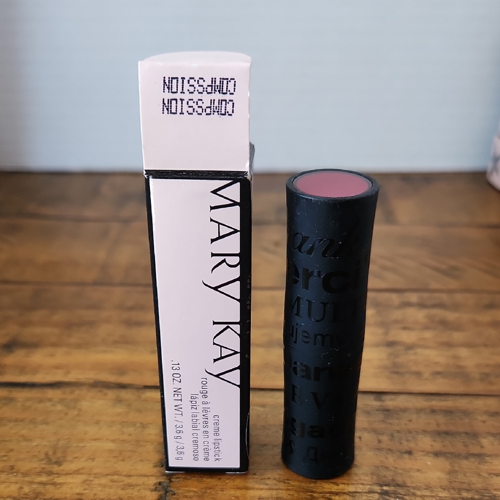 Mary Kay Cream Lipstick - Compassion